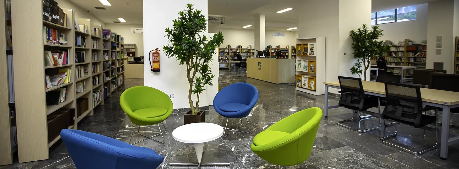 Bibliothèque / Centre de Conférences