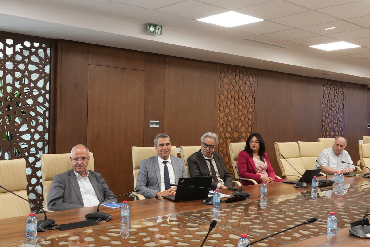 L’UEMF accueille Son Excellence l’Ambassadeur du Royaume-Uni au Maroc pour renforcer les perspectives de coopération académique et scientifique